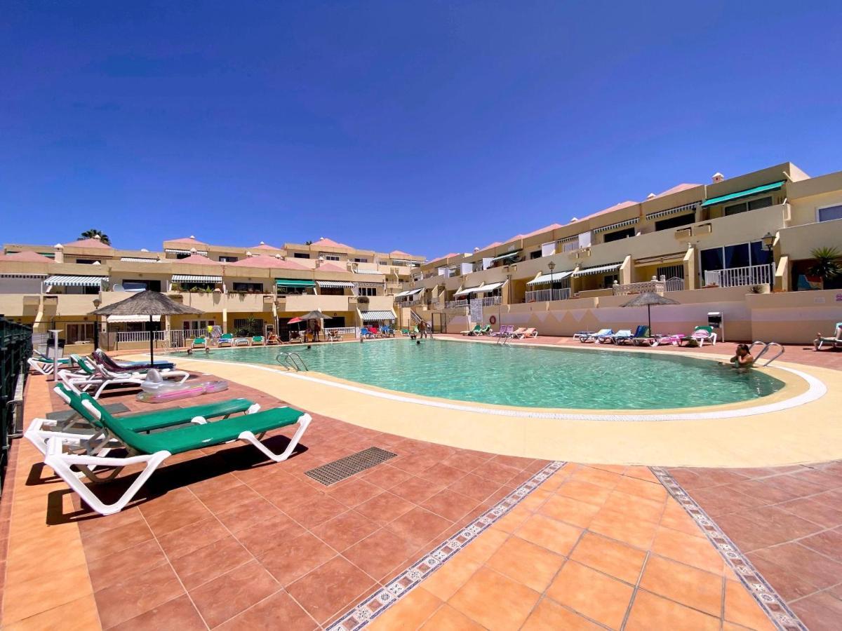 Cozy Pool View Apartment H-11 Mareverde Адехе Экстерьер фото